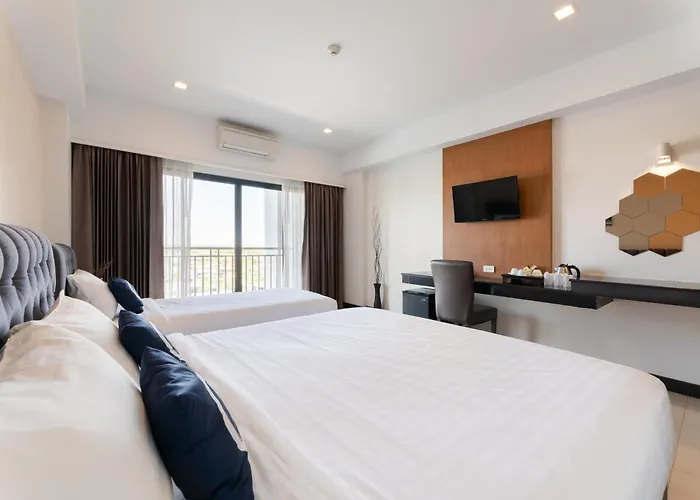 Golden Foyer Suvarnabhumi Airport Hotel 4*