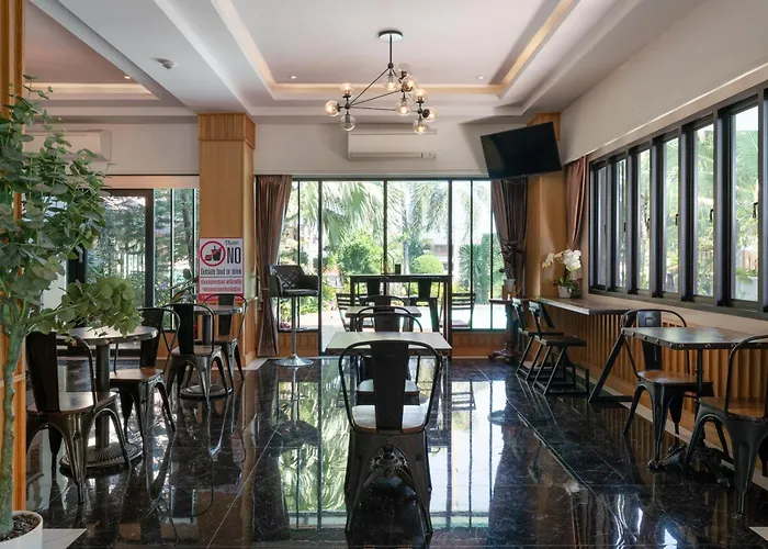 Golden Foyer Suvarnabhumi Airport Hotel