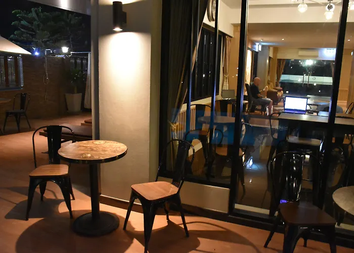 Golden Foyer Suvarnabhumi Airport Hotel