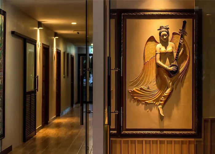 Golden Foyer Suvarnabhumi Airport 4* Bangkok